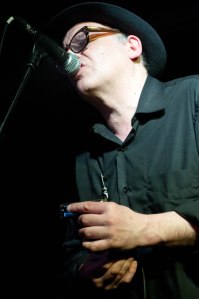 30042012. Concierto Siniestro Total. Doka Antzokia. Donostia. Guillermo Rivas.